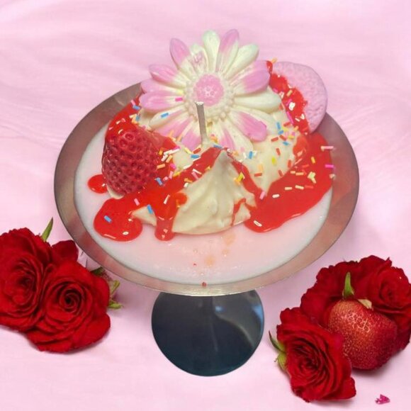 Handmade - Strawberry Martini Candle crafted in a Stainless Steel Martini Glass - Picture 3 of 5